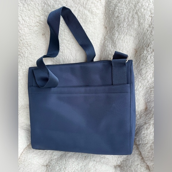 Maxx New York Microfiber Compartment Zip Top Bag Crossbody Navy TG, new with tag - Picture 3 of 8